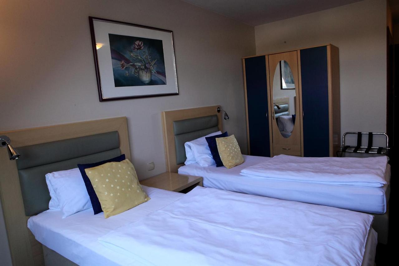 Katrina Lejlighedshotel Ostrzeszów Eksteriør billede