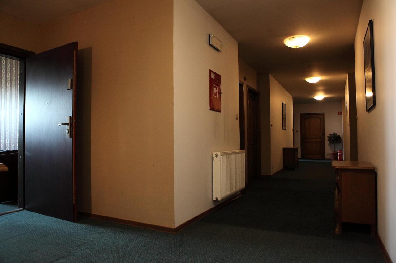 Katrina Lejlighedshotel Ostrzeszów Eksteriør billede